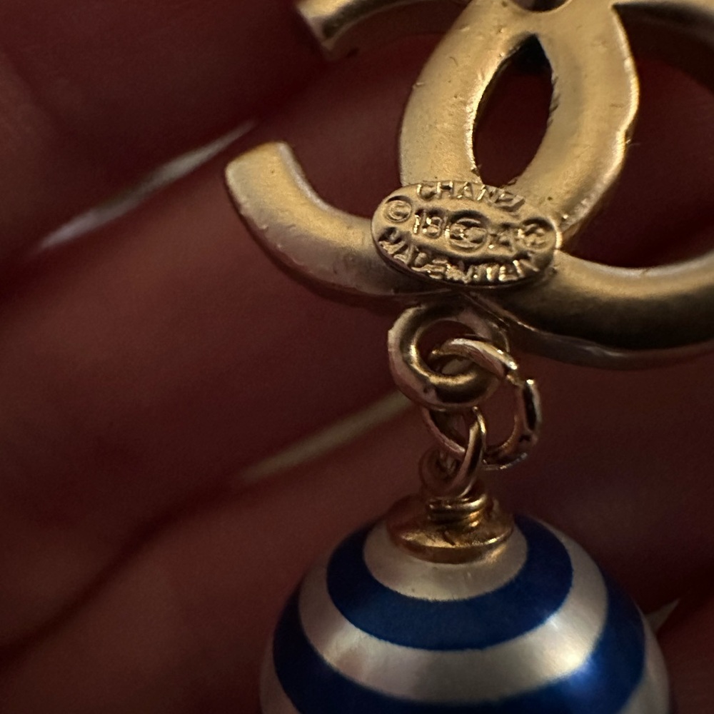 Bundle of Chanel Earring - Picture 7 of 7